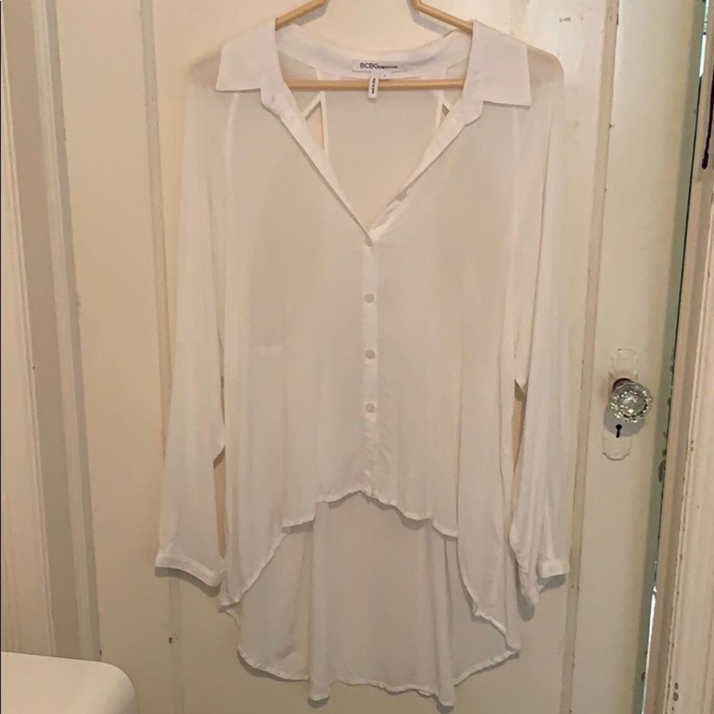 Long sleeve shirt with back cutouts